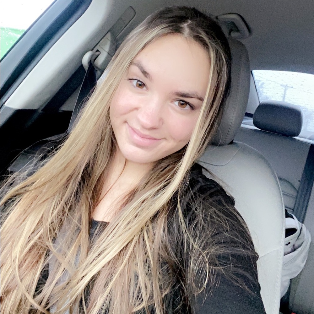 Meet your Posher, Savannah